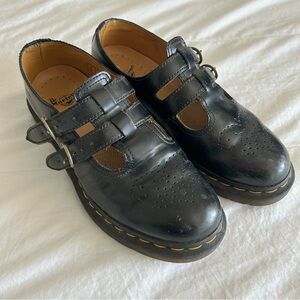 Dr. Martens Mary Janes SZ 9
